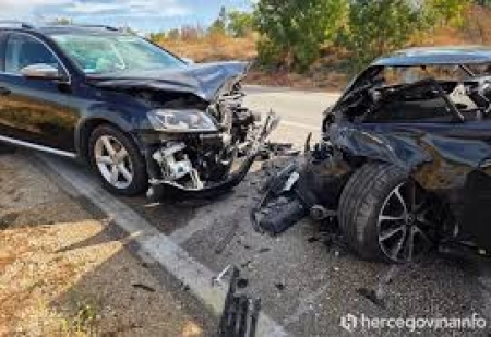 Mostar: Jedna osoba teško ozlijeđena u sudaru tri vozila